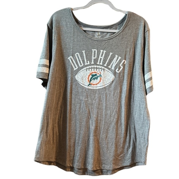 Dolphins football shirt xl woman’s soft tee NEW NWT Miami Florida - Picture 1 of 6